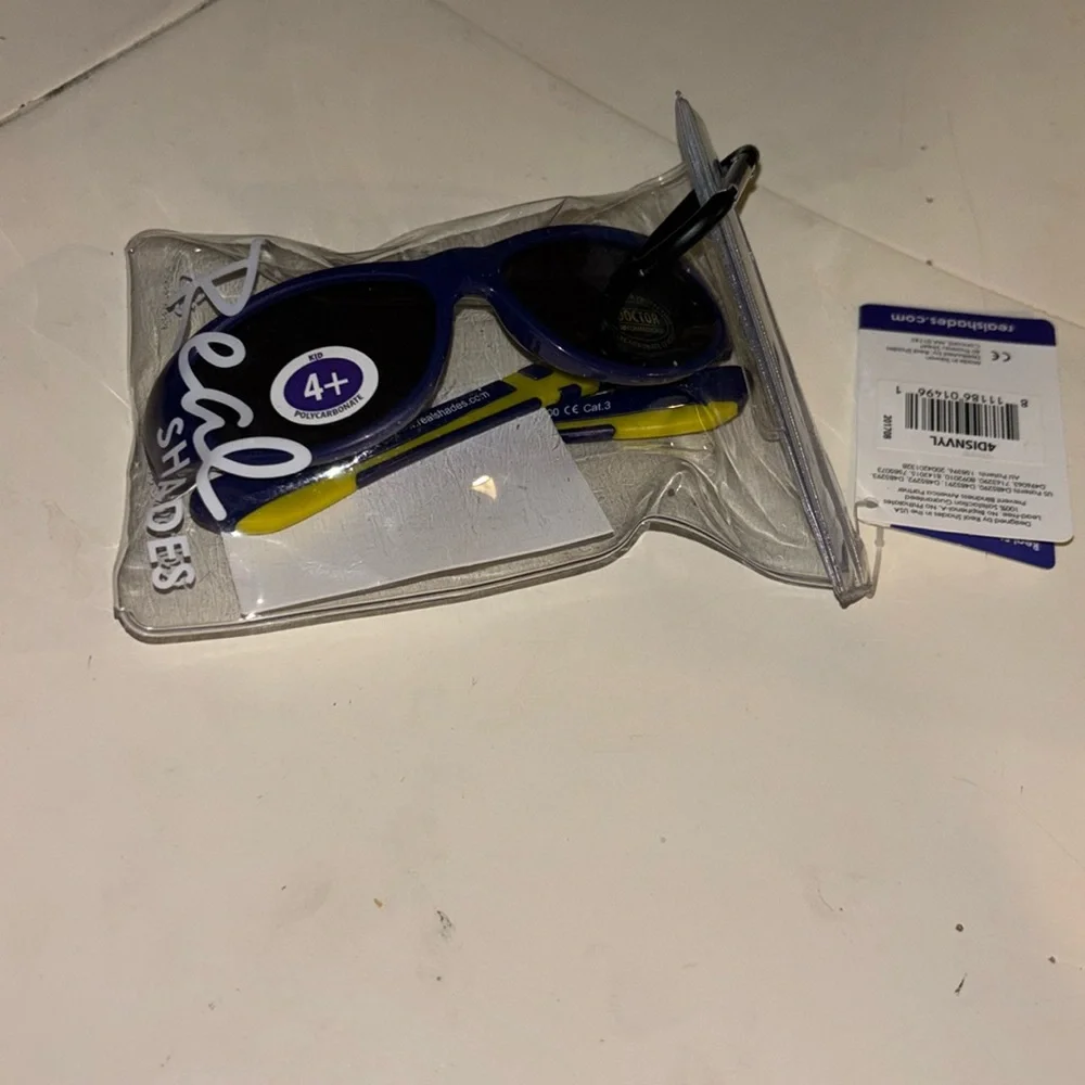 🌸 NWT Kids Sunglasses - Blue and Yellow